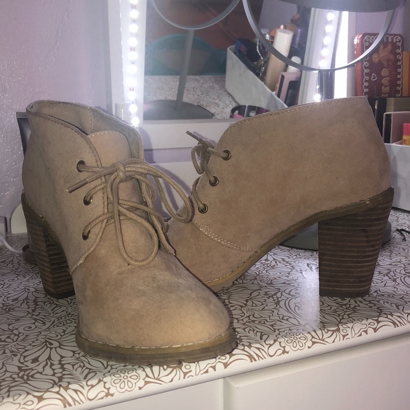Restricted Shoes - 🌻 Laced Restricted Ankle Booties 🌻
